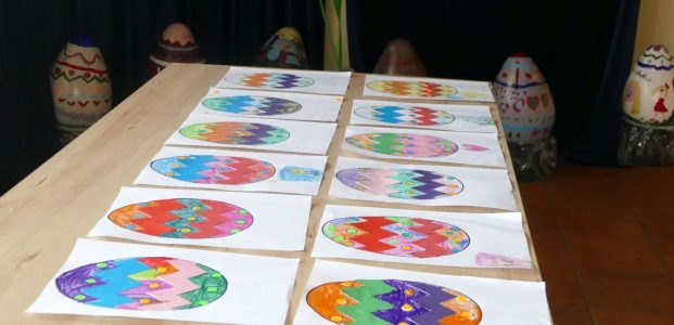 WIELKANOCNE TRADYCJE I MOKRE NIESPODZIANKI