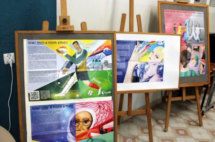 WIZYTA KLASY 7B W GMINNEJ BIBLIOTECE PUBLICZNEJ W GRABOWCU